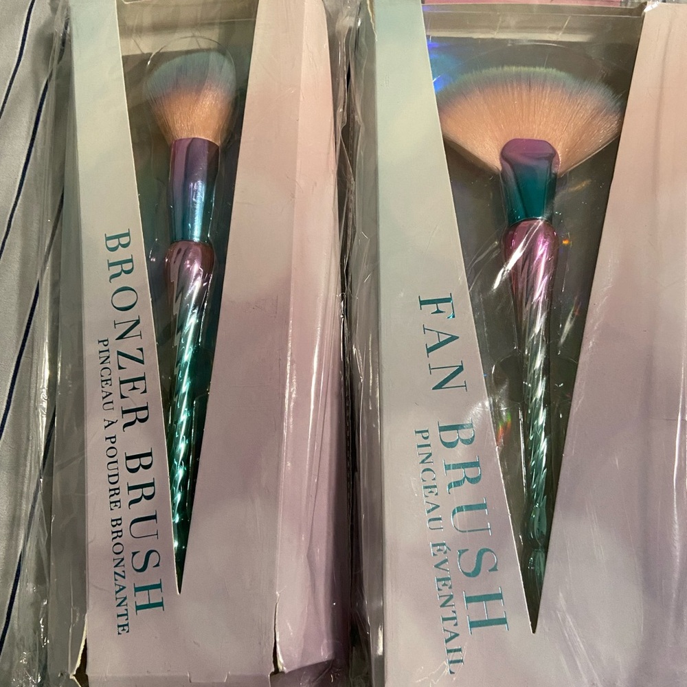 Make up brushes